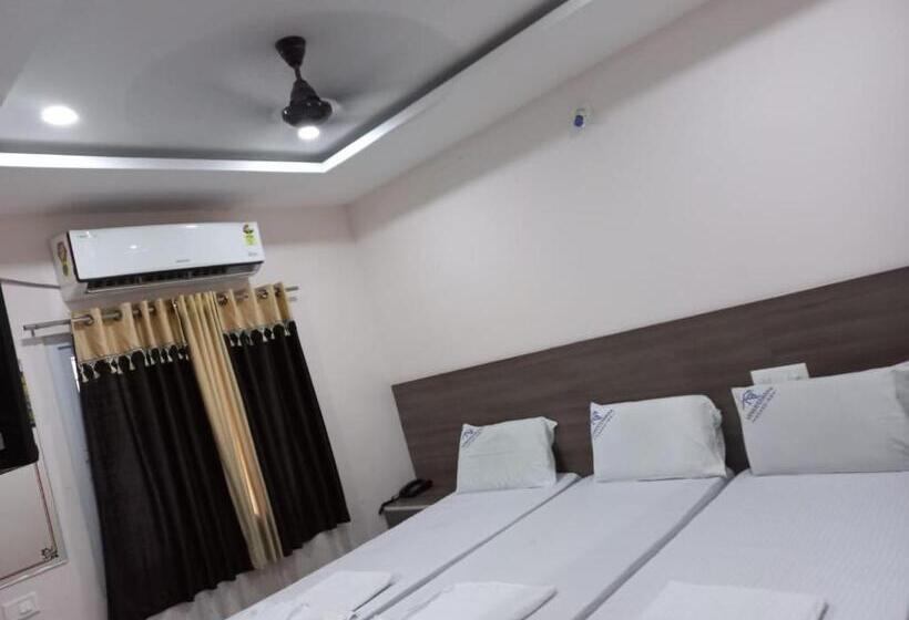 هتل Nb Venkateswara Grand Inn