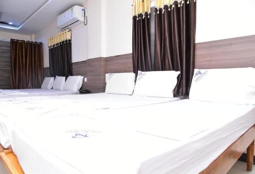 هتل Nb Venkateswara Grand Inn