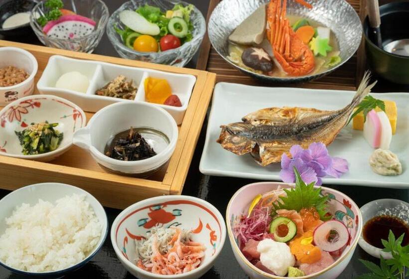 Resort 伊豆高原温泉ホテル 森の泉