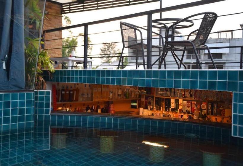 تختخواب و صبحانه Bkl Pool Villa Pattaya