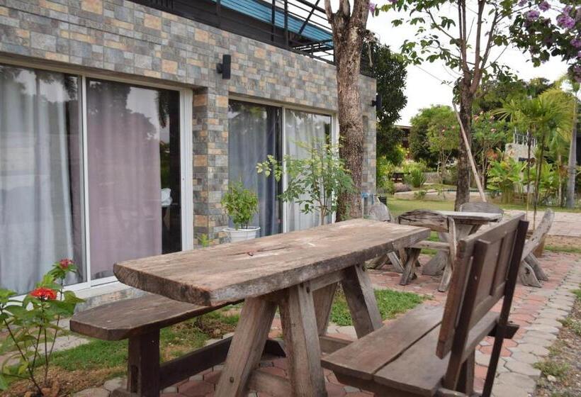تختخواب و صبحانه Bkl Pool Villa Pattaya
