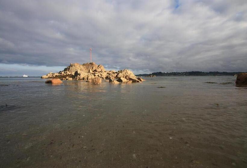 مبيت وإفطار Men Joliguet