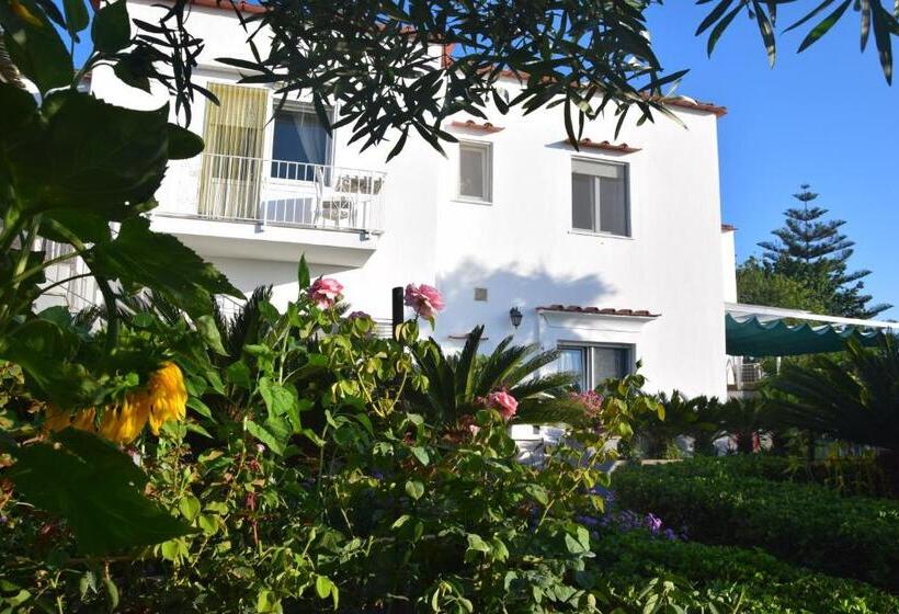تختخواب و صبحانه Oasi Di Villa Damecuta