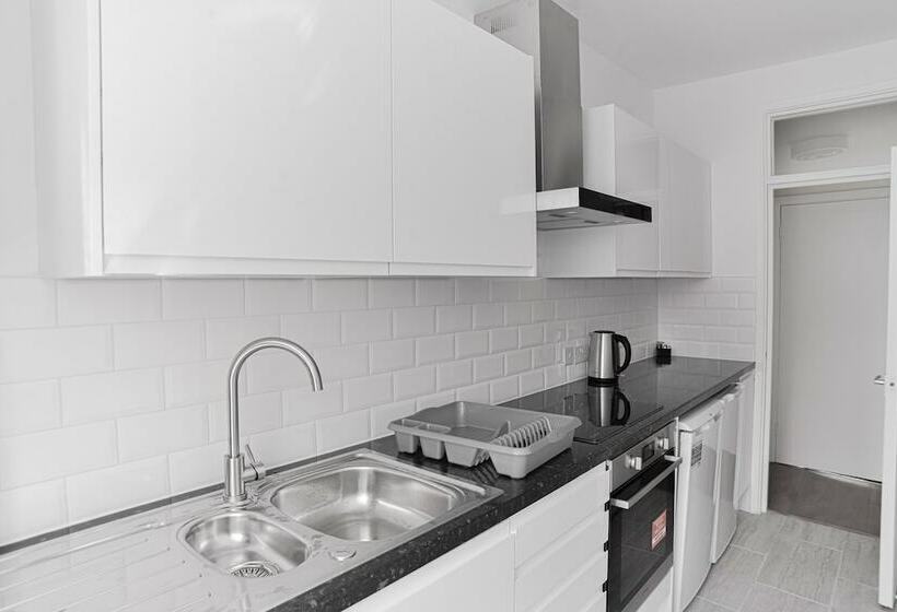 The Euston Guest House 60