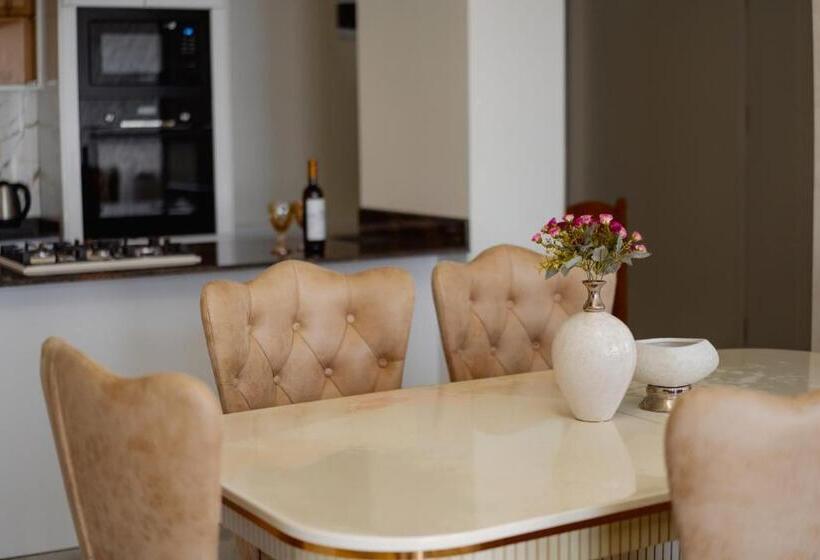 Miraggio Apartments