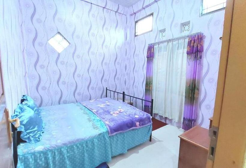 پانسیون Penginapan Syariah Dhifa Indonesian Only