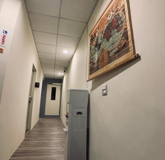 هاستل Lazy Bone