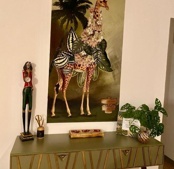 Coural  Chic
