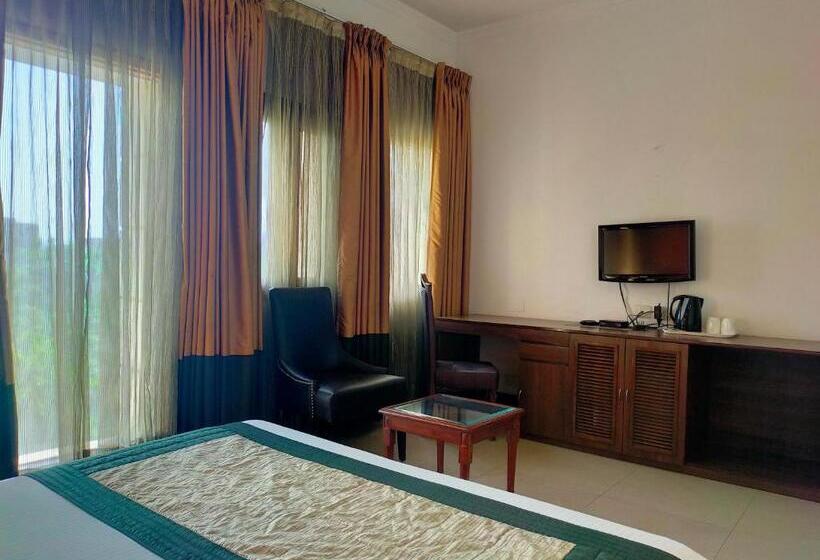 هتل Amisa Golf Course Road Mg Road
