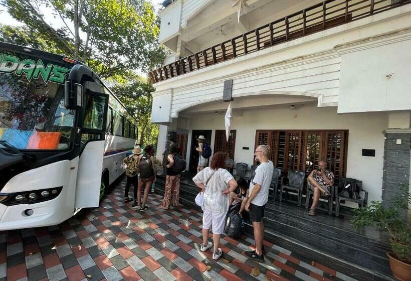 פנסיון Marari Raju Villa