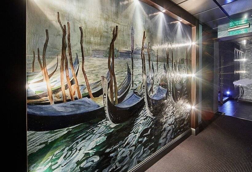 فندق Art
