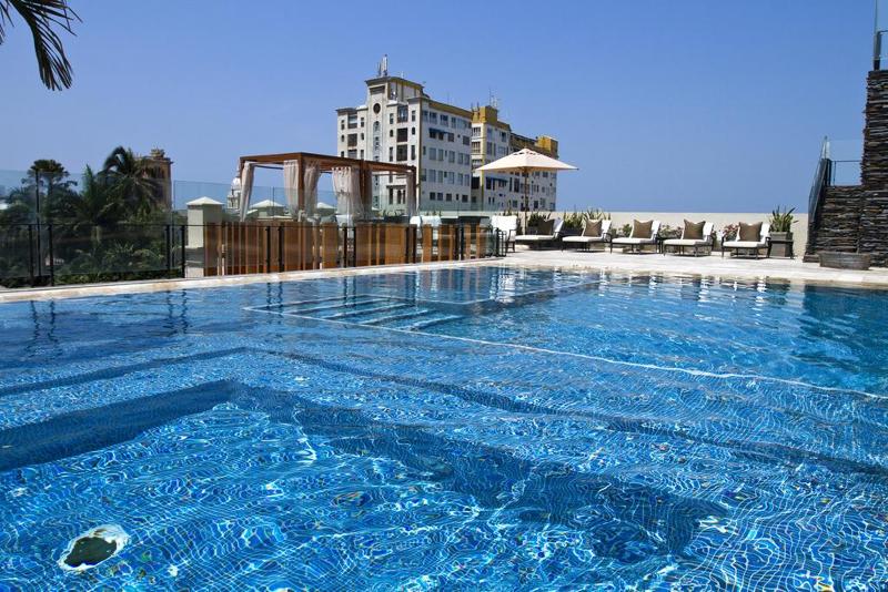 هتل Bastion Luxury