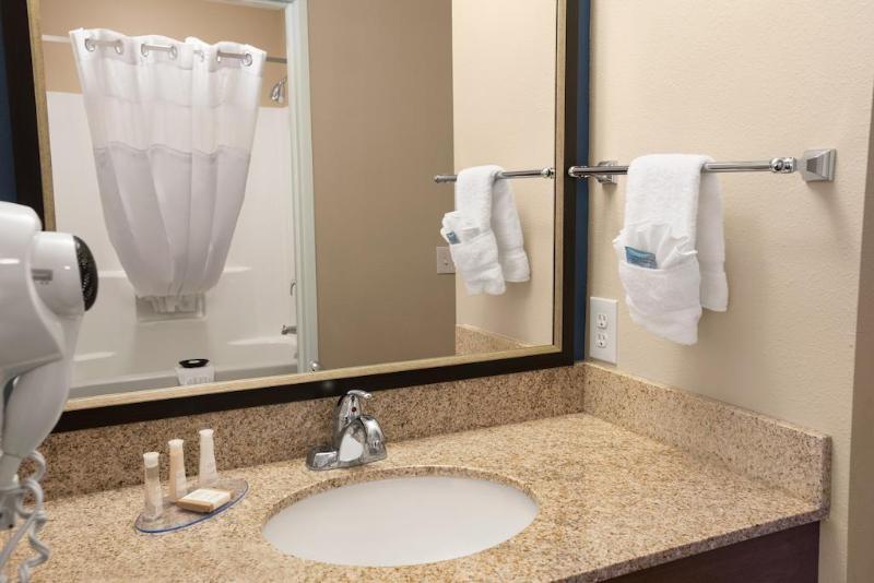 Отель Best Western North Bryant Inn