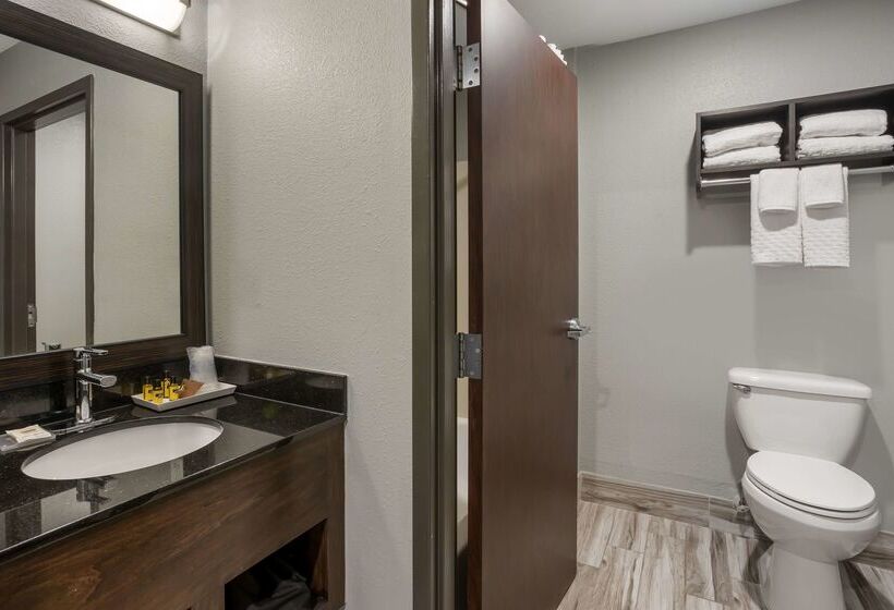 هتل Best Western Plus Columbia Inn