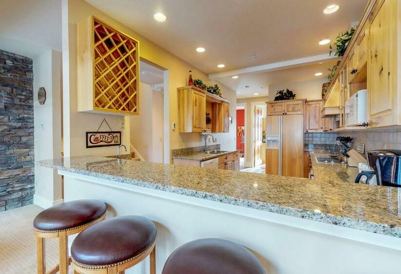 בית מלון כפרי Crail Creek 607