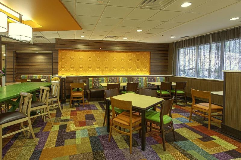 בית מלון כפרי Fairfield Inn & Suites By Marriott Meridian