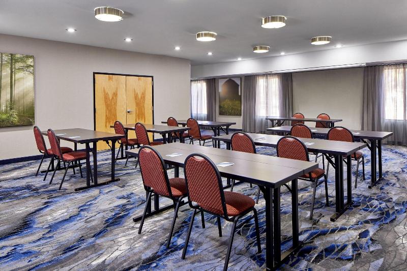 هتل Fairfield Inn & Suites By Marriott Gainesville