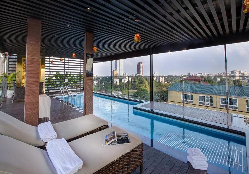 Fotos del hotel Golden Lotus Luxury:  4