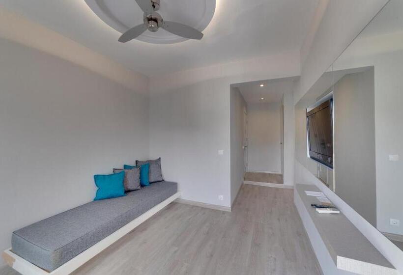 فندق La Brezza Suite &