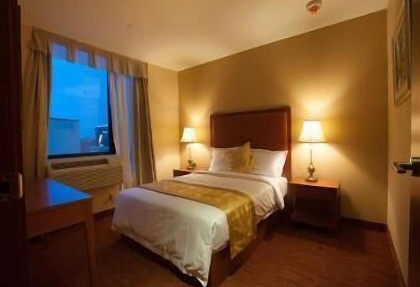 فندق Ramada By Wyndham Flushing Queens