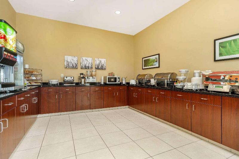 فندق Sleep Inn & Suites Devils Lake