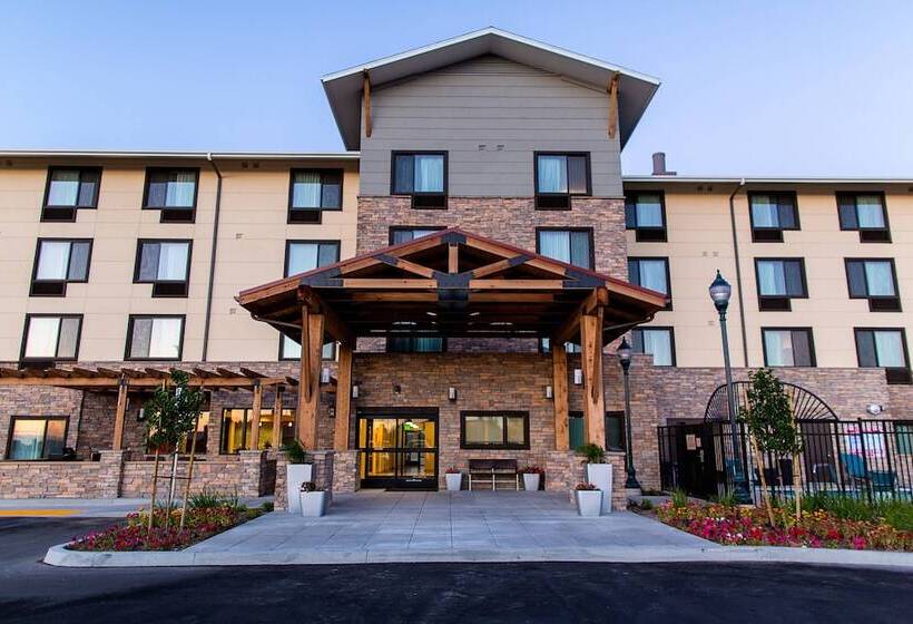 هتل Towneplace Suites By Marriott Lancaster