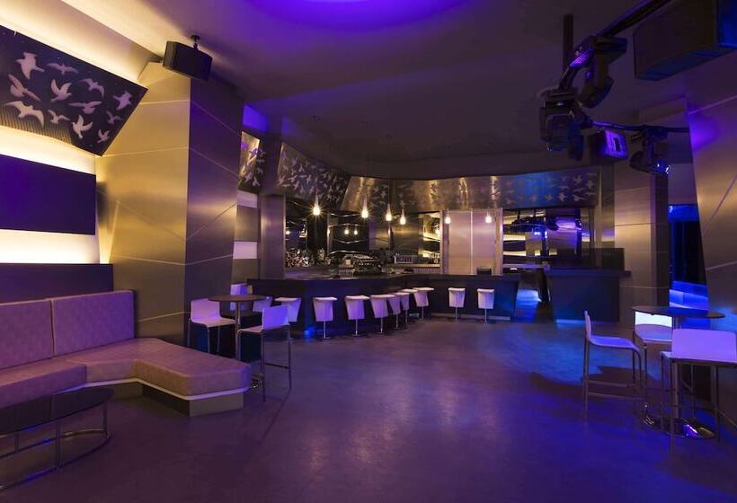 Wyndham Grand Istanbul Levent Hotel & Conference Center