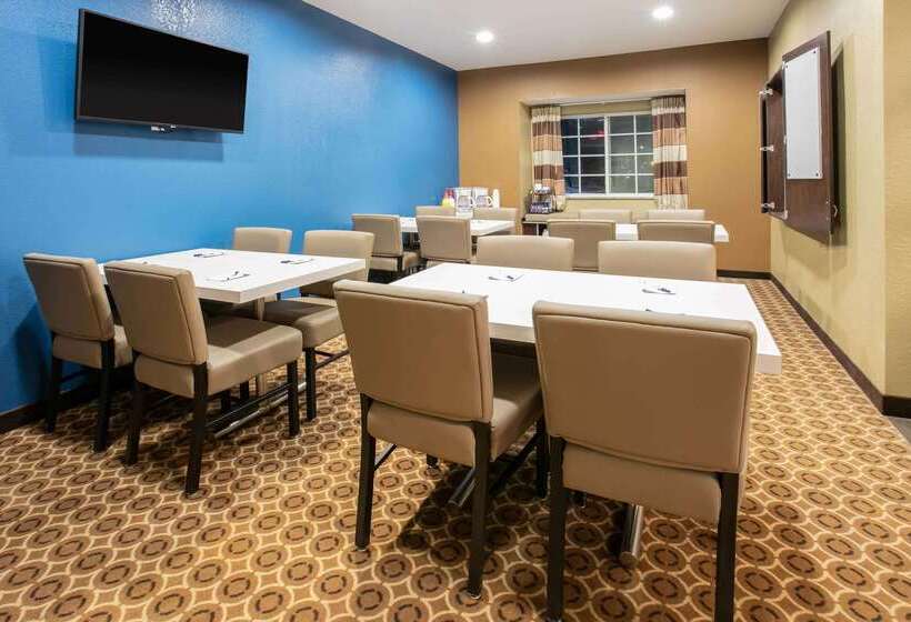 Microtel Inn And Suites Pecos