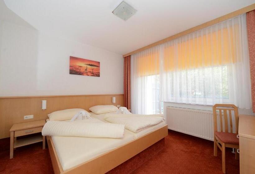 Strandhotel Faak