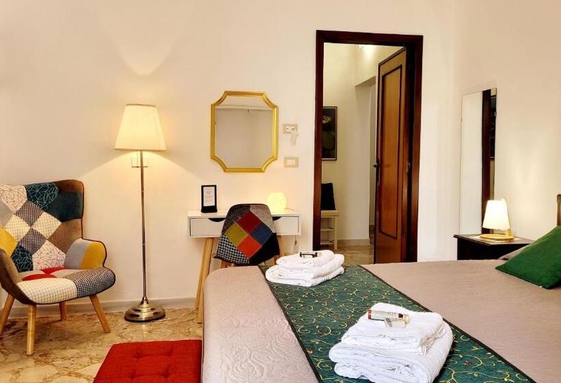 تختخواب و صبحانه Zanzi  S Charming Rooms