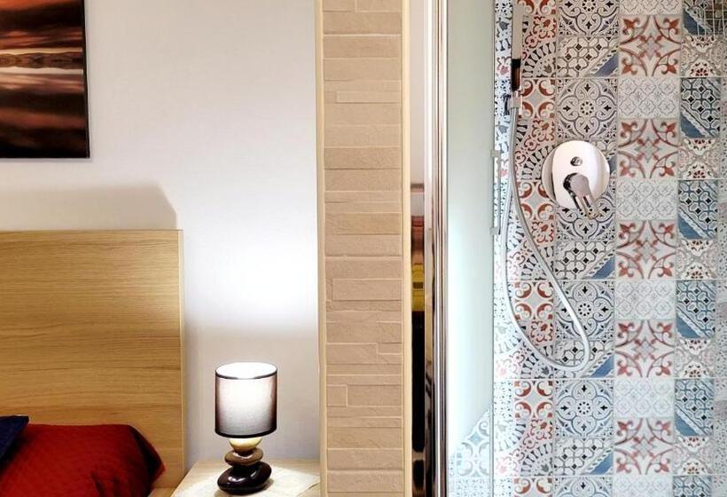 تختخواب و صبحانه Zanzi  S Charming Rooms