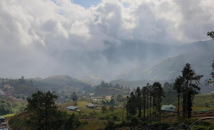 Fancy Sapa Hostel 2