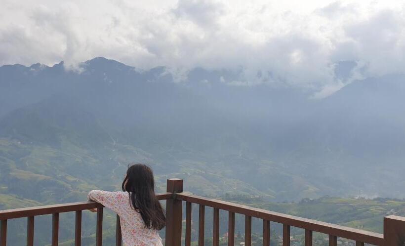 Fancy Sapa Hostel 2