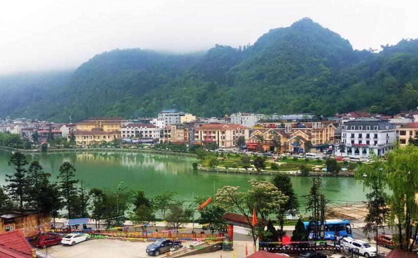 Fancy Sapa Hostel 2