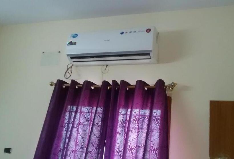 پانسیون Central Saphire Residency Only For Indians