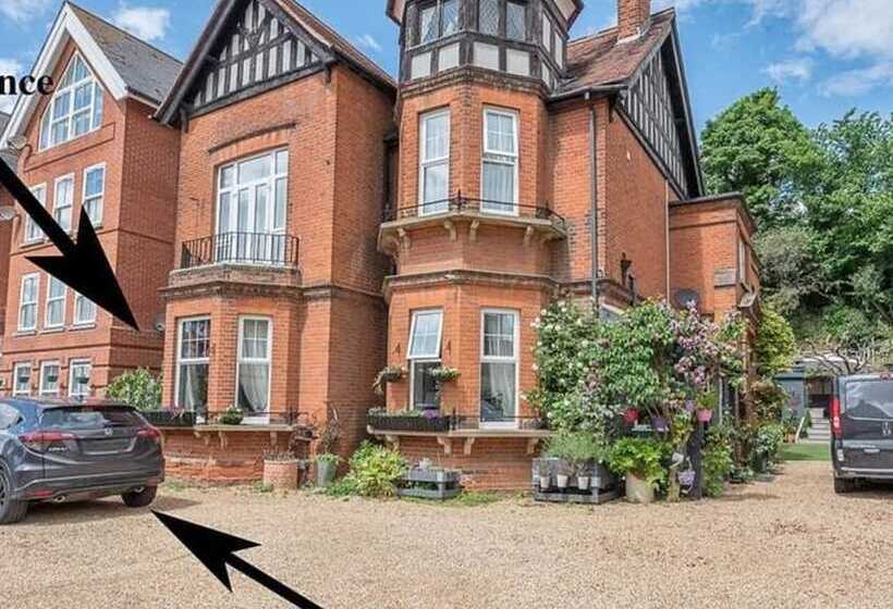 Saxon Lodge Cottage Felixstowe Air Manage Suffolk