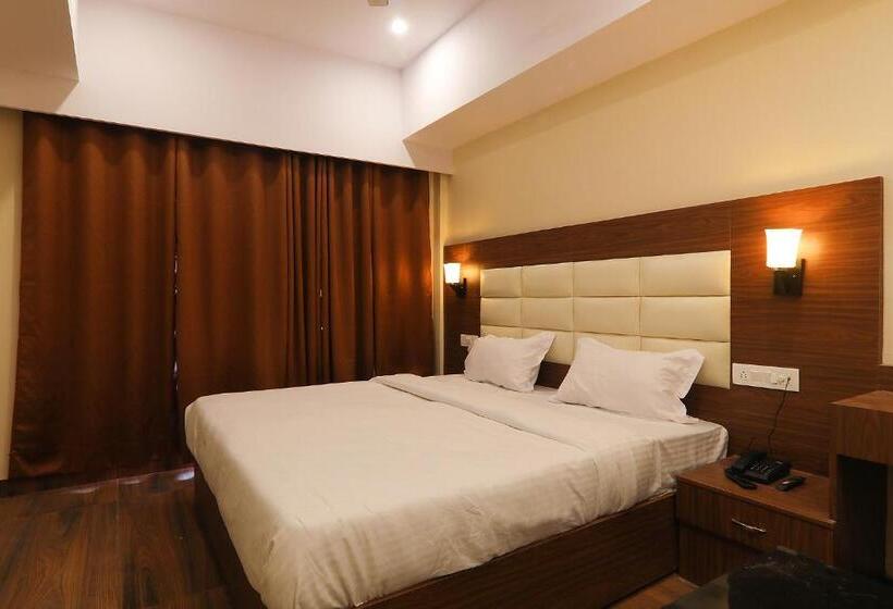 Fabhotel Blueark