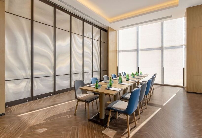 هتل Holiday Inn & Suites Qingdao Jinshui, An Ihg