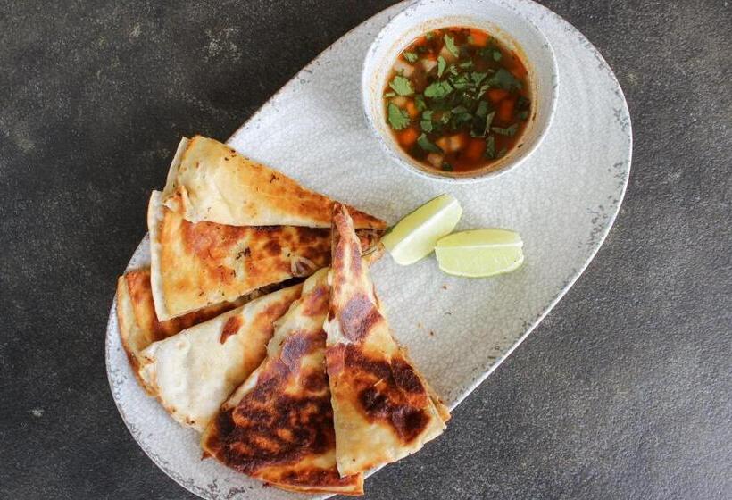 Отель Residence Inn By Marriott Tampa Wesley Chapel