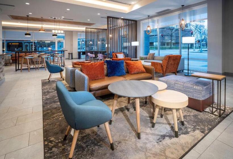 هتل Towneplace Suites By Marriott Louisville Downtown