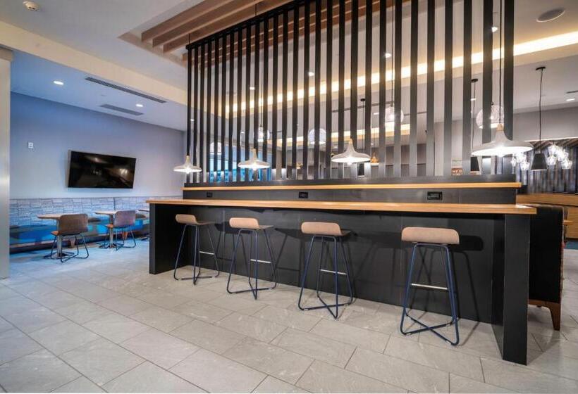 هتل Towneplace Suites By Marriott Louisville Downtown