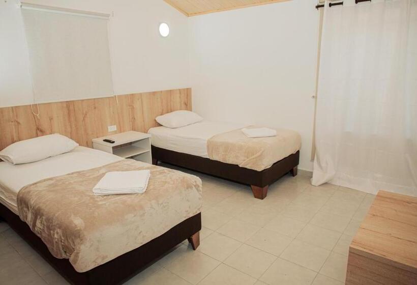 پانسیون Casa Lourdes