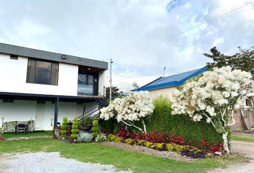 پانسیون Hospedaje El Girasol Tababela