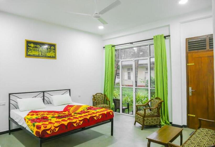پانسیون Sandy Palms Guesthouse
