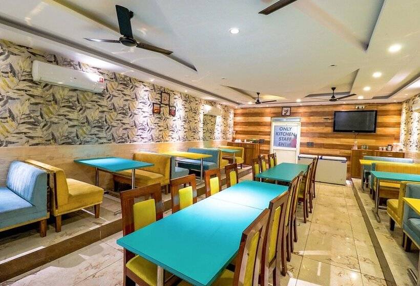Fabhotel Prime Mubarak Plaza