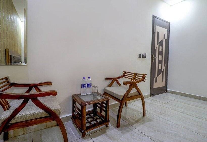 Fabhotel Prime Mubarak Plaza