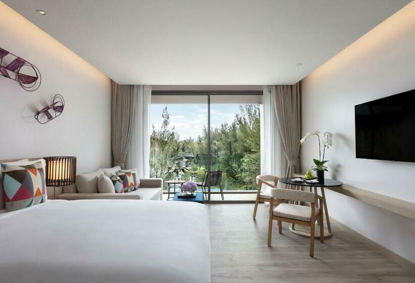 هتل Avani Plus Khao Lak Resort