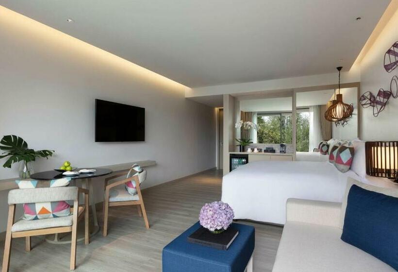 هتل Avani Plus Khao Lak Resort