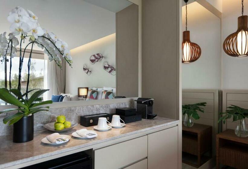 هتل Avani Plus Khao Lak Resort