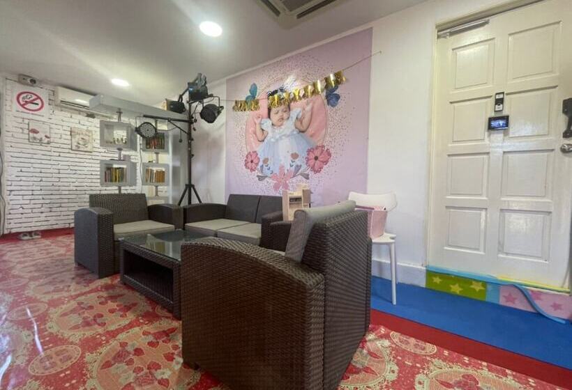 هتل Oyo 90370 D Tampi Homestay